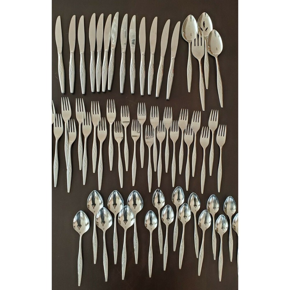 7 place knives Oneida Community Woodmere Textured Wheat Leaf - Picture 3 of 3
